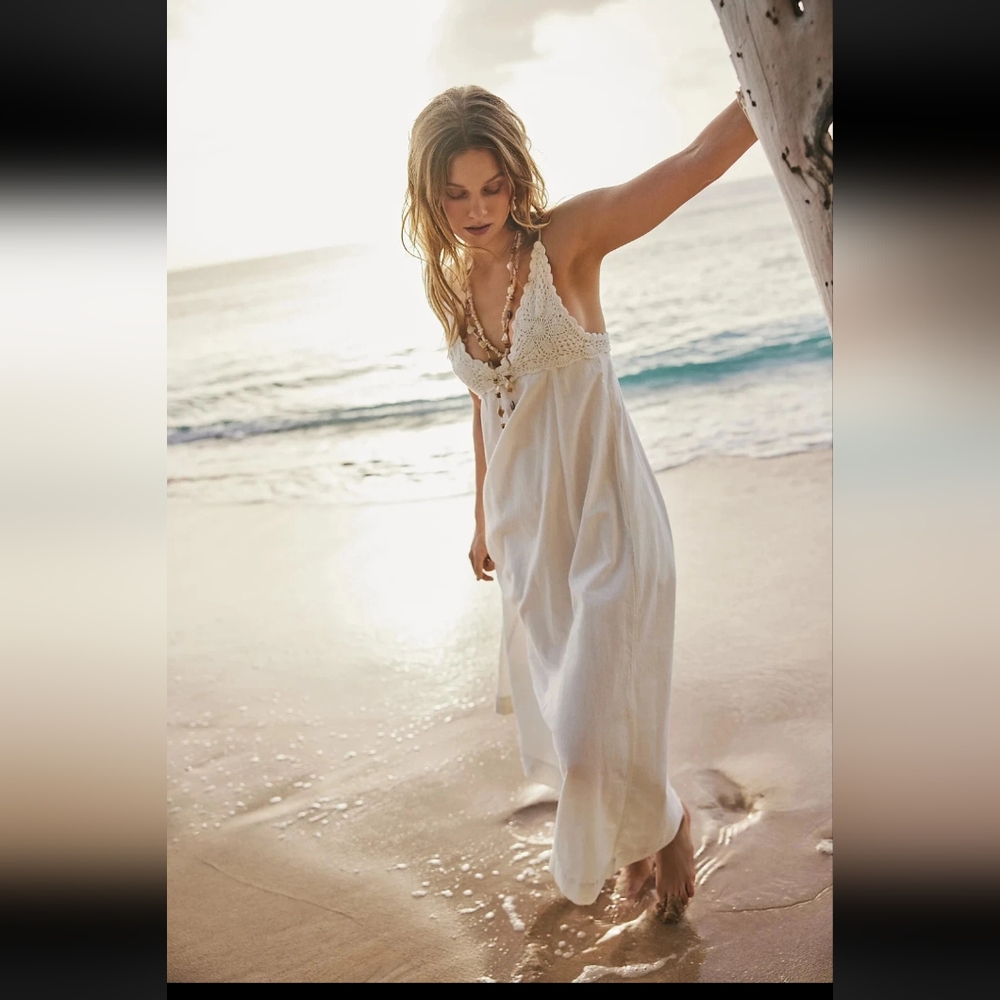 FREE PEOPLE Lovey Maxi Dress Crochet Bust in White - Size SMALL , Med-  $118